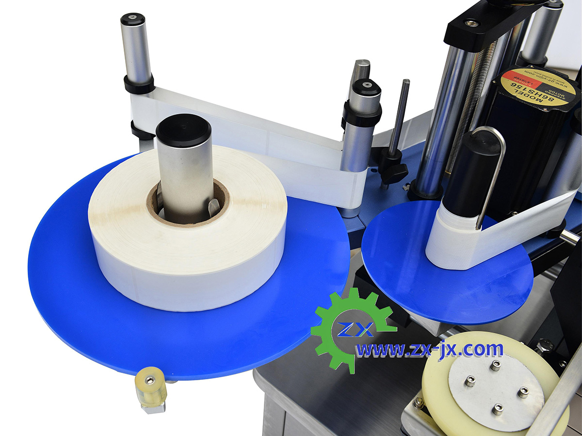 立式圆瓶贴标机-气缸夹瓶